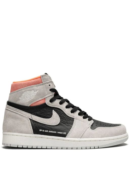 Jordan Air Jordan 1 Retro High OG neutral grey/hyper crimson