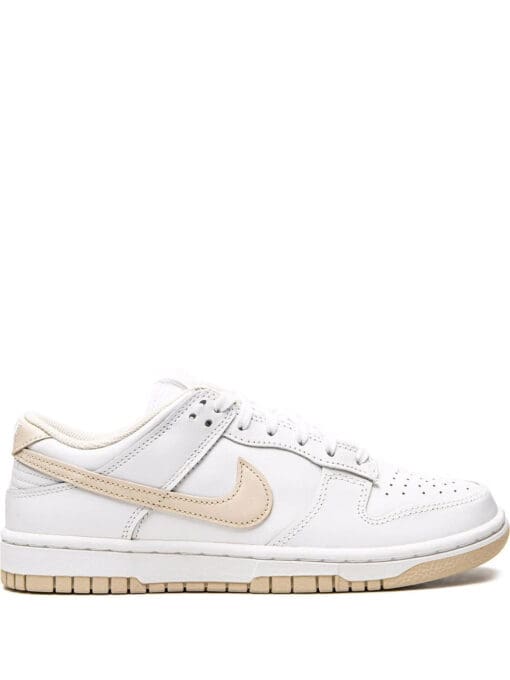 Nike Dunk Low sneakers