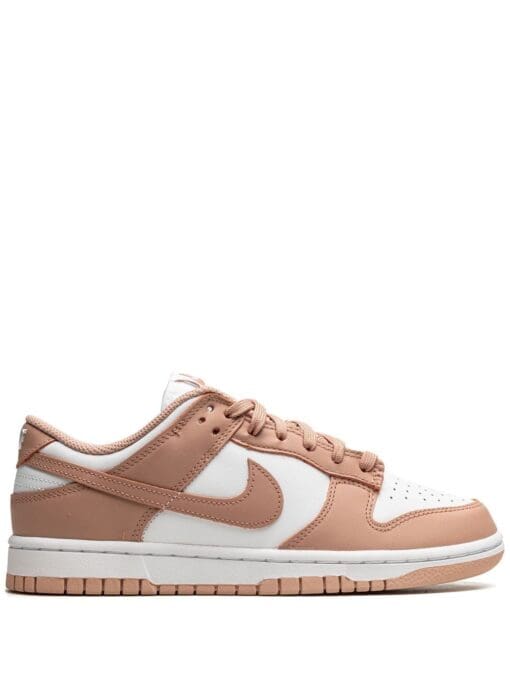 Nike Dunk Low sneakers