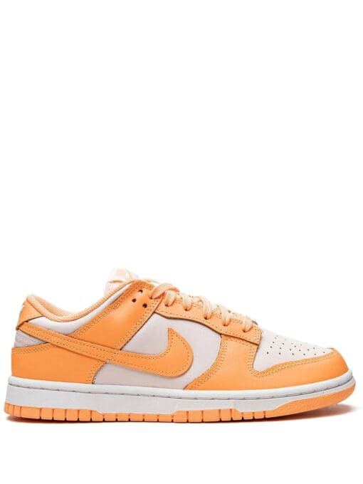 Nike Dunk Low sneakers