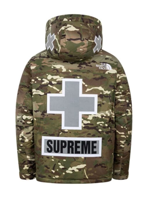 Supreme  x TNF Summit Series Rescue Baltoro jacket - Image 2