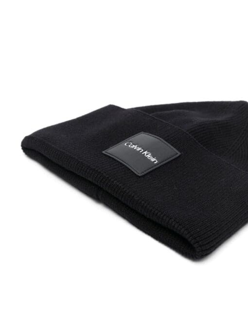 Calvin Klein  logo-patch knitted beanie - Image 2