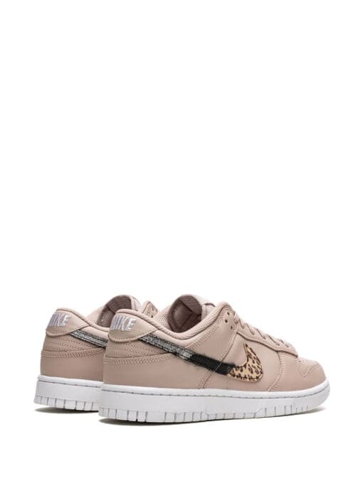 Nike  Dunk Low SE sneakers - Image 3