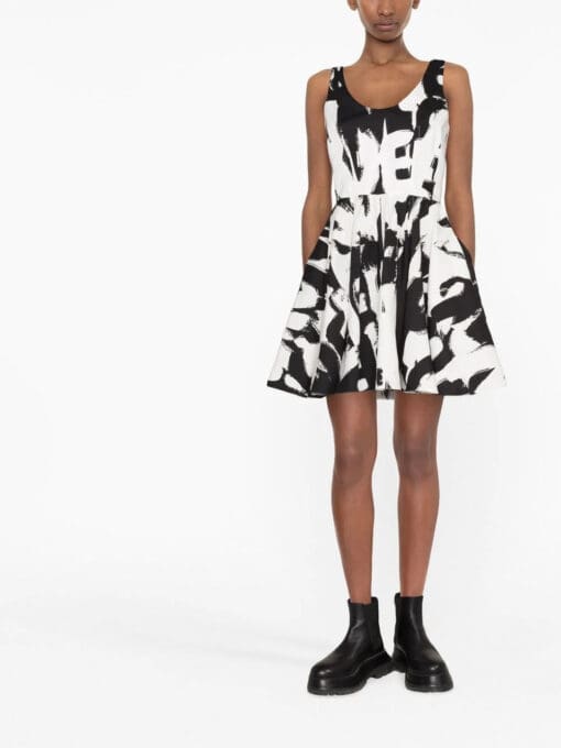 Alexander McQueen  logo-print flared dress - Image 2