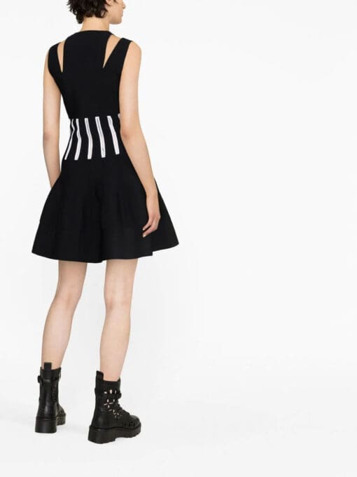 Alexander McQueen  V-neck sleeveless dress - Image 3